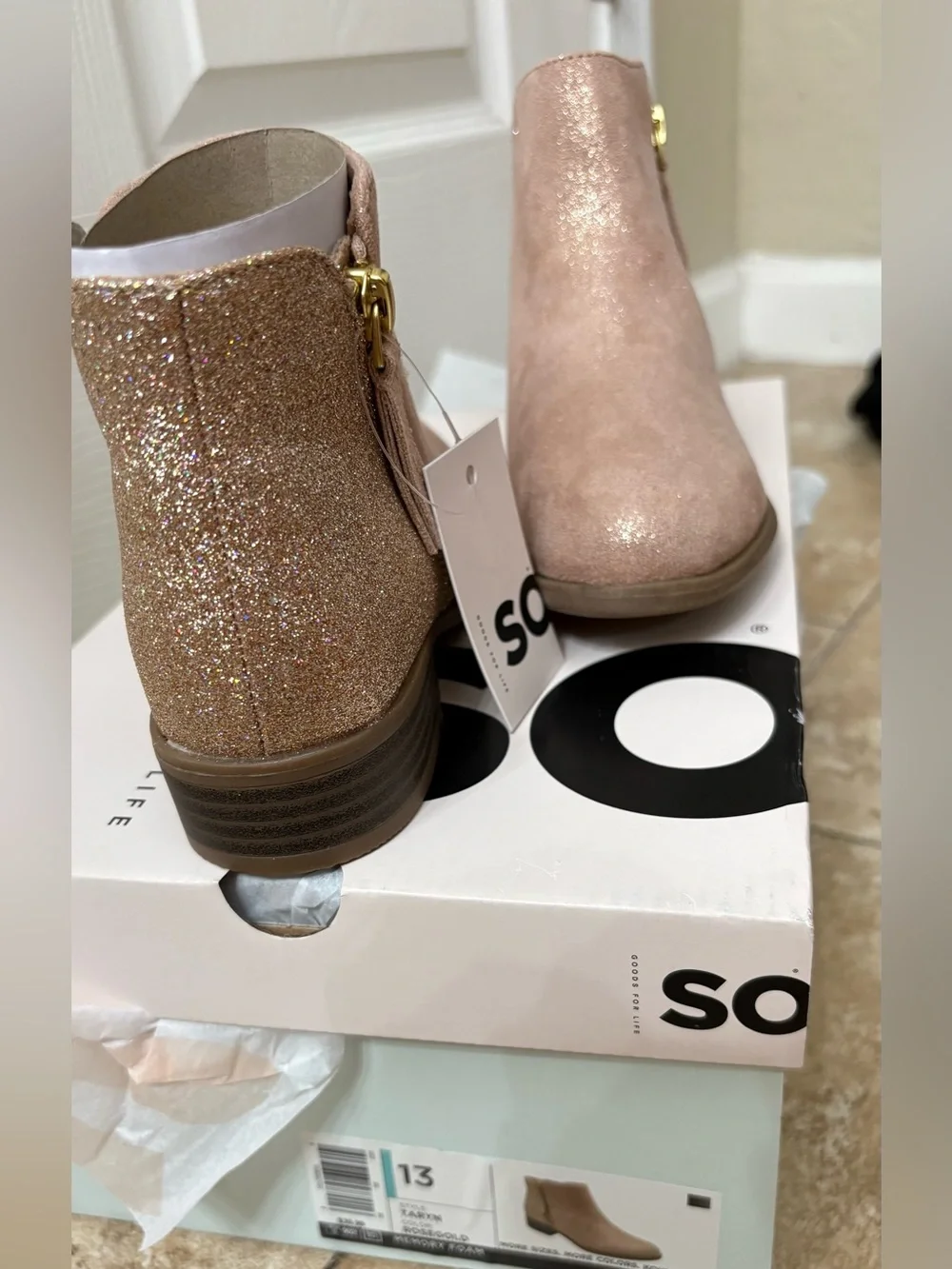 New in box size 13 girls SO Blush Pink Suede Ankle Booties with Subtle Glitter